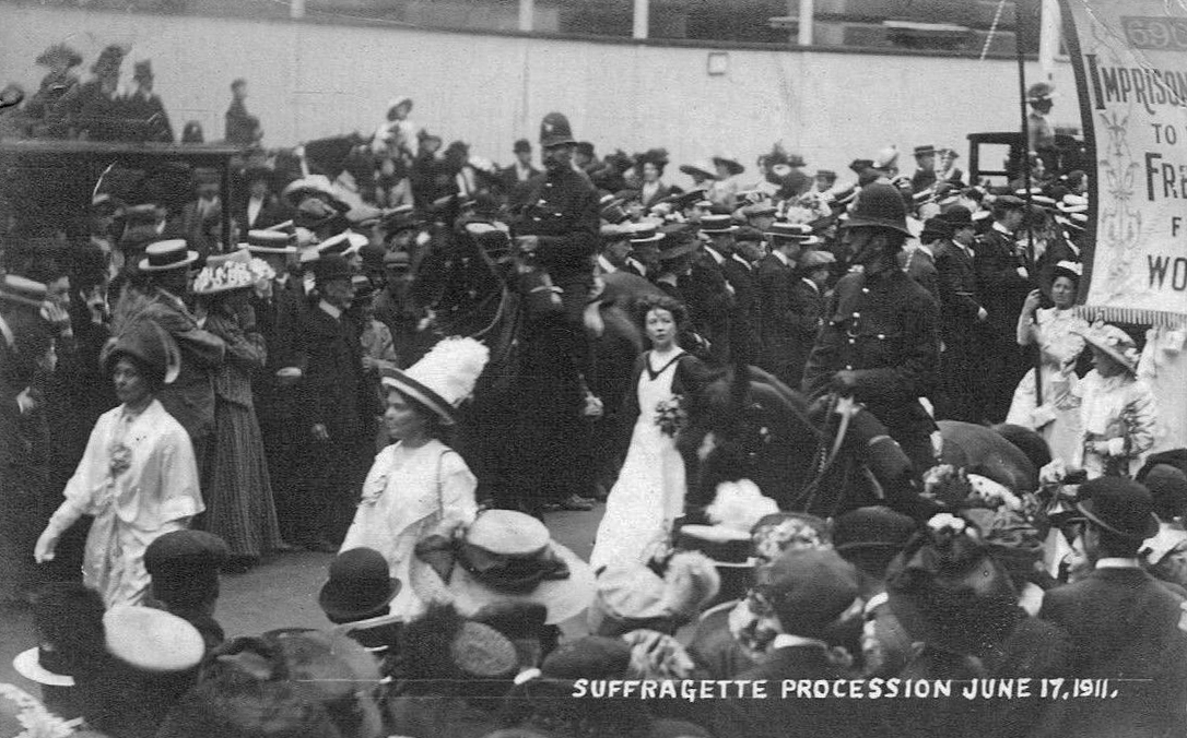Suffragette procession 1911